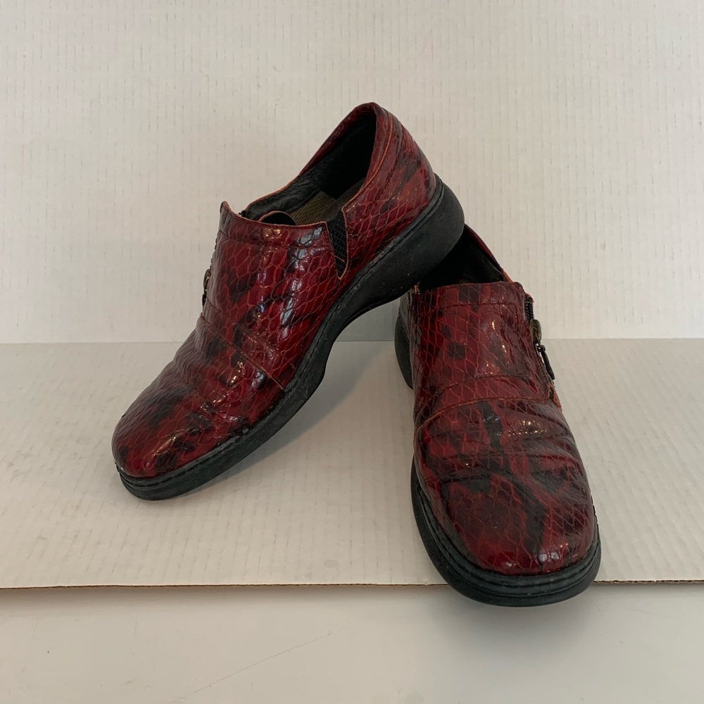 Helle Comfort women’s red leather loafer shoes size 40/9.5